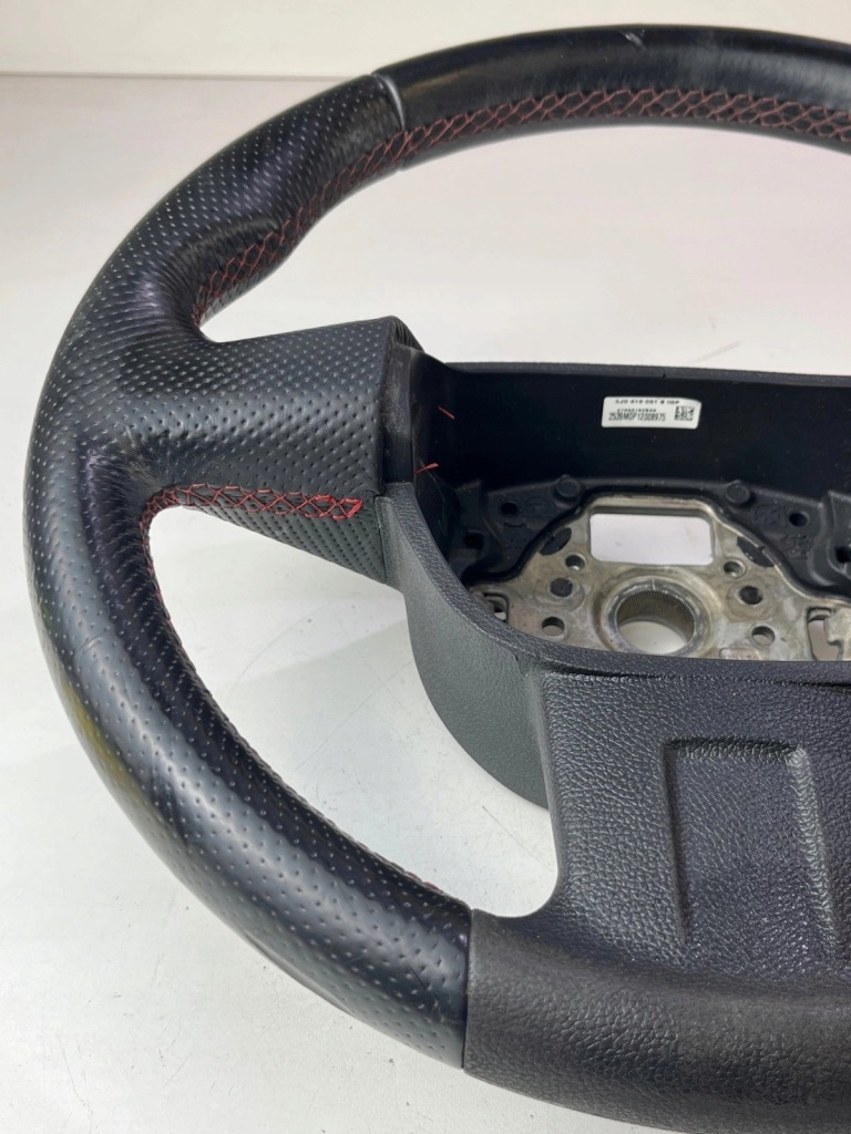 фото №10, Воздуховод кожаный skoda fabia ii monte carlo czerwona нитка