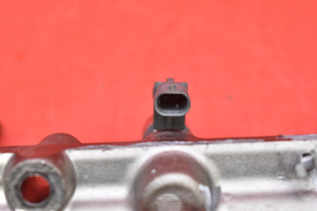 Молдинг упорскування форсунки gk284ahb vw touran 1 1 1.4 tsi 140 km рестайлінг  10-15 Недорого