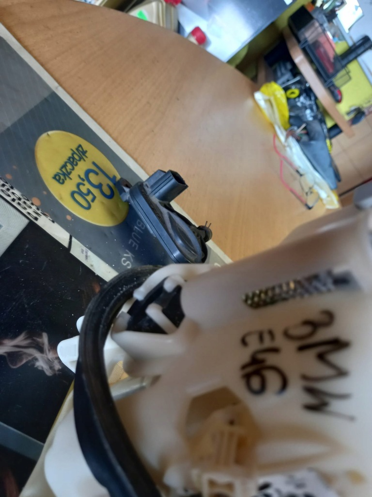 Насос топлива поплавок топлива bmw e46 228222009001 в Украине