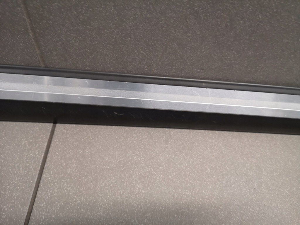 фото №4, Молдинг порог правый перед audi a6 c6 4f0853374h