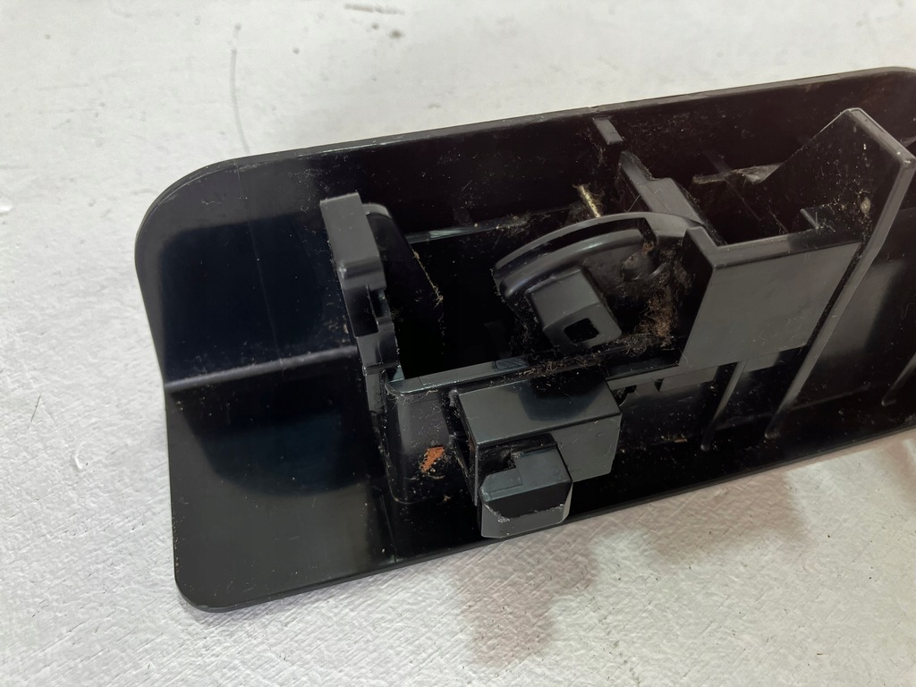 фото №8, Prius iii важіль кронштейн відкривання кришка заливної