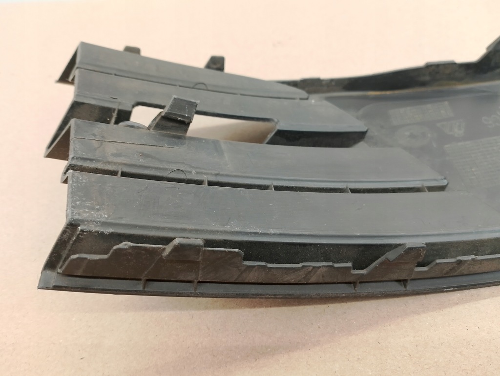 фото №8, Skoda fabia iii 6v решётка левая бампера заглушка