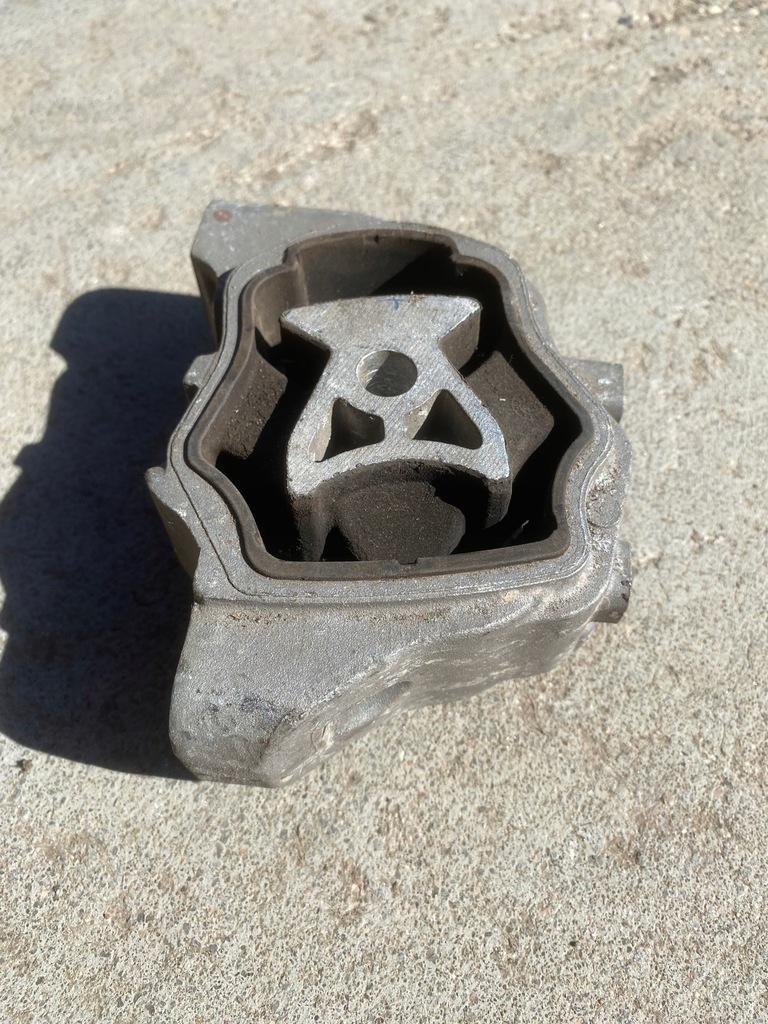 фото №1, Range rover evoque 2.2d кронштейн подушка двигателя usa