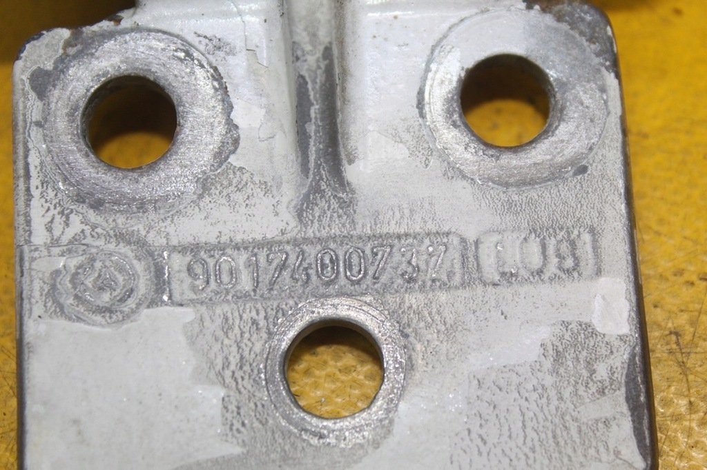 фото №6, Петля дверь левый задняя góra vw lt 35 46 28 074145701c