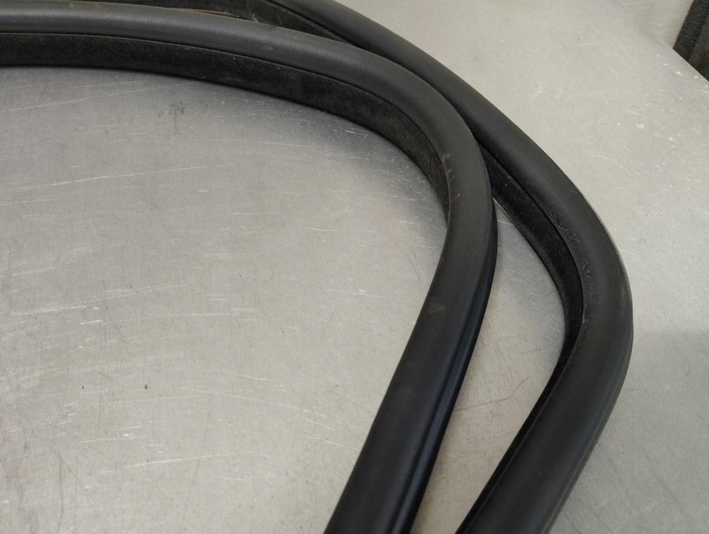 фото №5, Bmw e91 прокладка дверь правый задняя 7119966