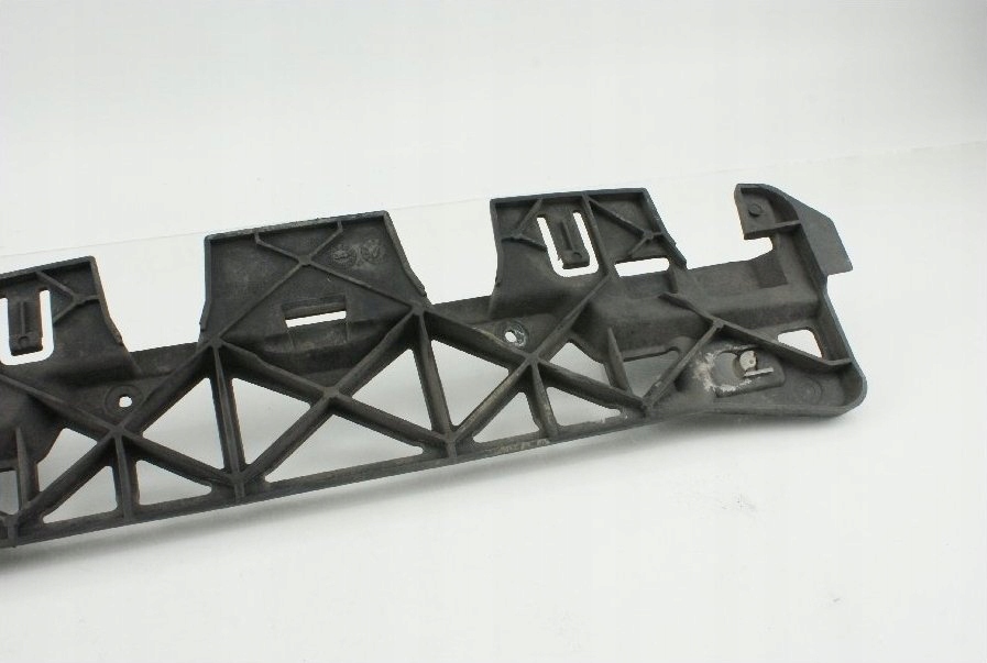 фото №8, Renault оригинальный номер 8200146047 направляющая бампера megane cabrio