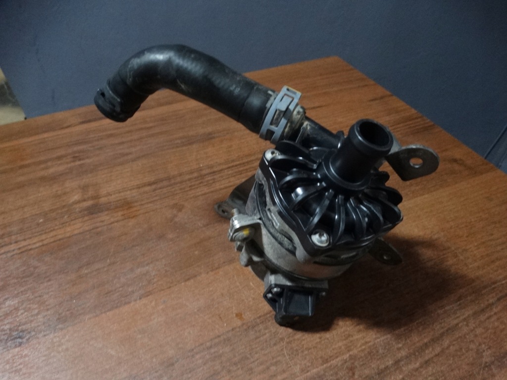 фото №1, Idealna насос wody porsche panamera 971 1