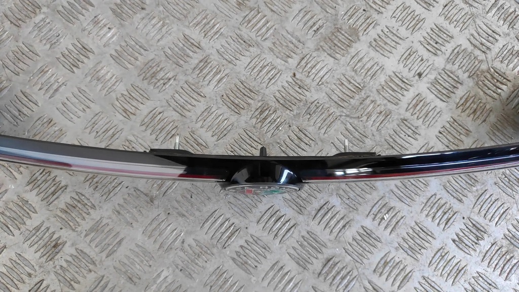 фото №10, Alfa romeo tonale 2022-2024 накладка лампа задняя задняя 20925999