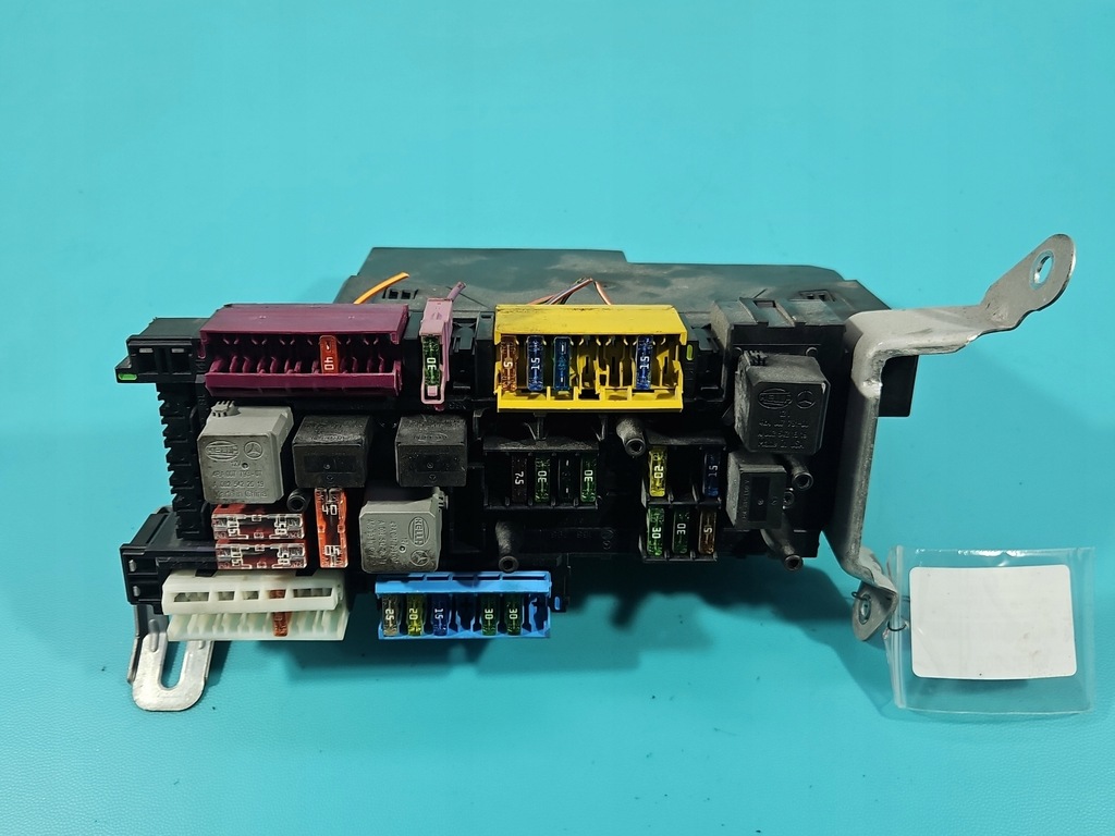 фото №1, Коробка запобіжників mercedes w212 2129000204