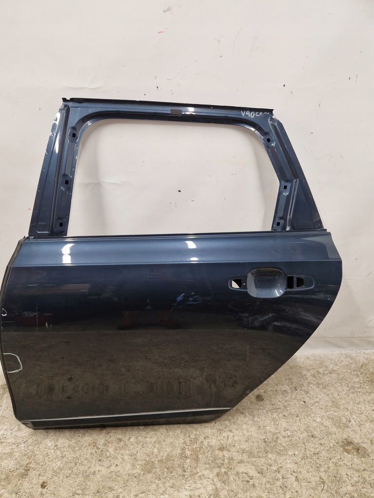 фото №1, Volvo v90 ii 16-21 kombi дверь левый задняя
