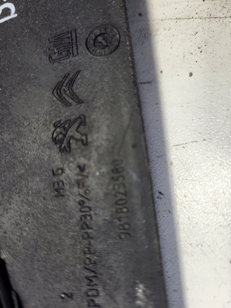 фото №9, Прокладка направляющая стекло левый перед citroen berlingo iii 18- 9818023580