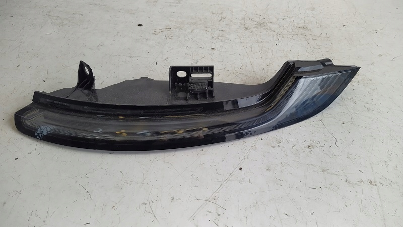 фото №1, Porsche 911 992 лампа задня