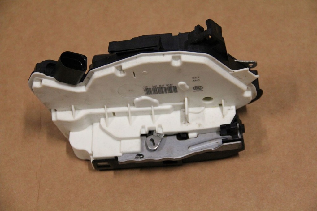 фото №1, Замок двері праве vw scirocco 5n1837016f