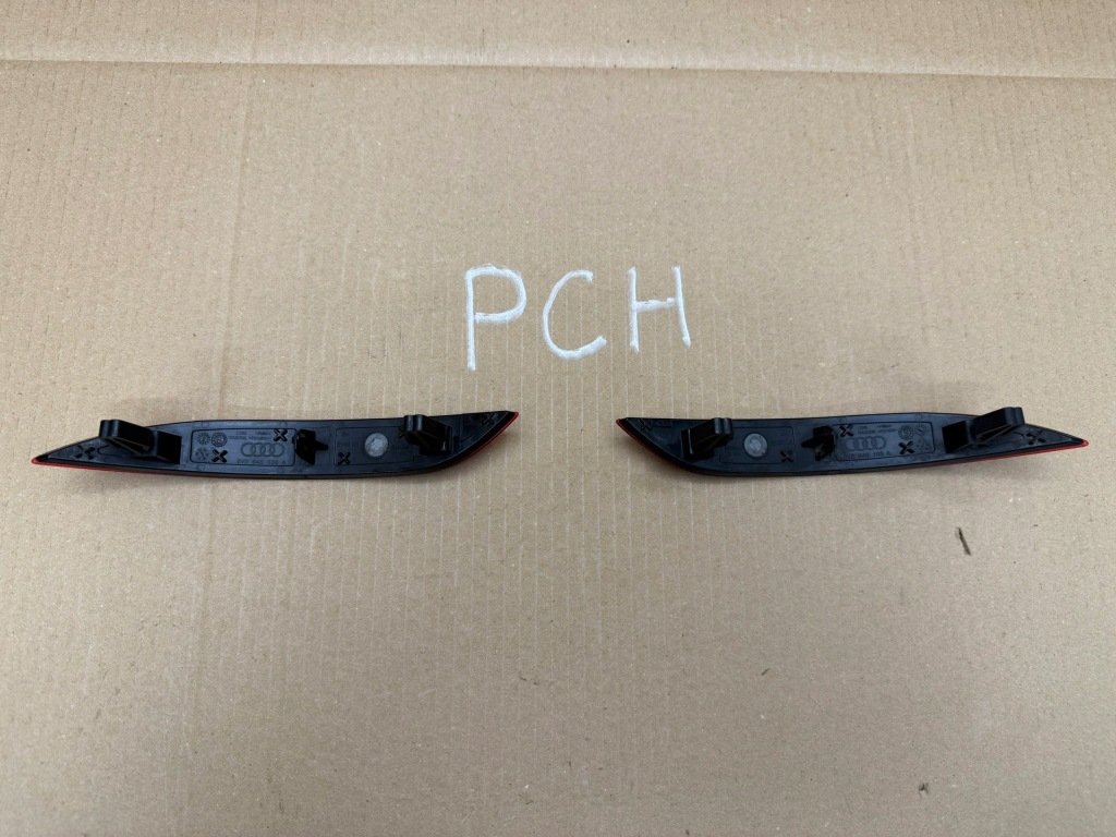 Audi a3 3 3 8v відбивач бампера заднього правий ліве 8v0945106a 8v0945105a Ціна