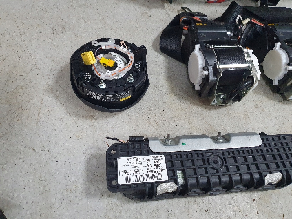 Купить W206 cle 236 c236 amg панель  приборная панель кожа 3x подушки безопасности оригинал idealne