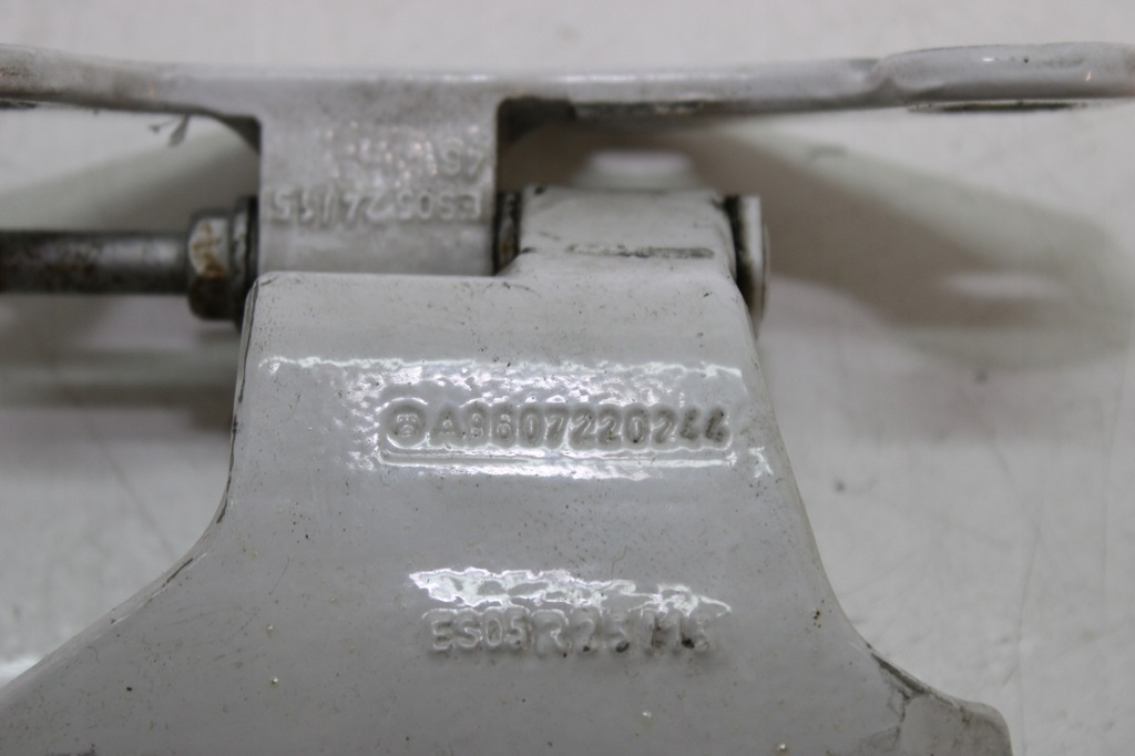 фото №6, Mercedes actros mp4 mp5 петля дверь правый верхний a9607220244