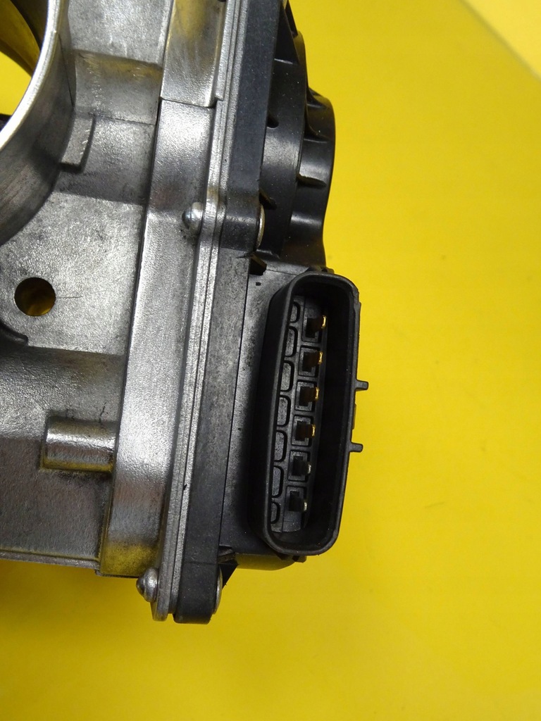 фото №7, Дроссельная заслонка subaru legacy 2.0 b3nzyna 16112aa260 nr148