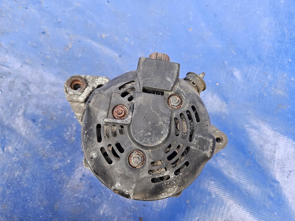 Toyota rav4 09-12 2.0 valvematic генератор 27060-37051 Оригинал