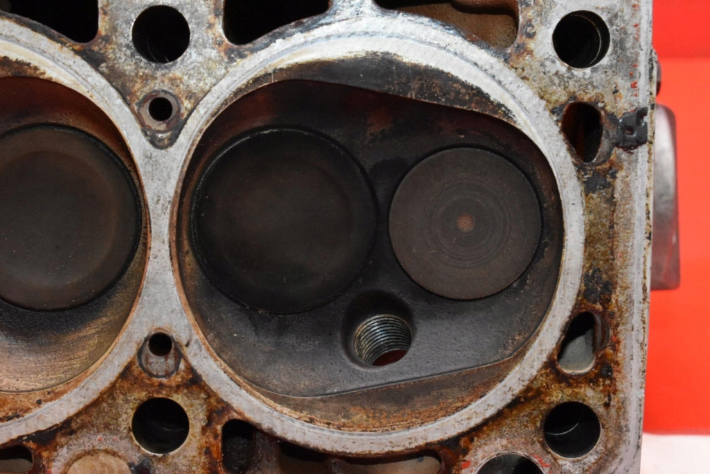 фото №13, Головка двигателя левая 078103373s audi a6 c4 2.6 v6 150 km 94-97