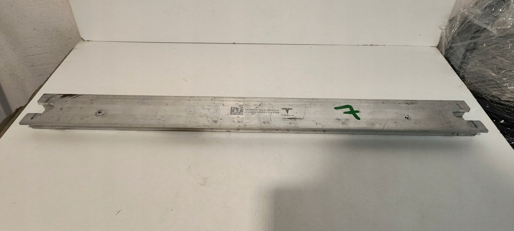 Купить Балка ремень усилитель багажника перед tesla model y