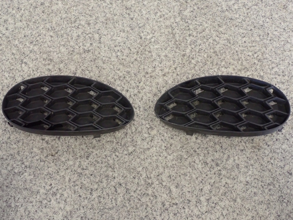 фото №1, Toyota aygo 05-12 заглушка противотуманной фары левая lub правая