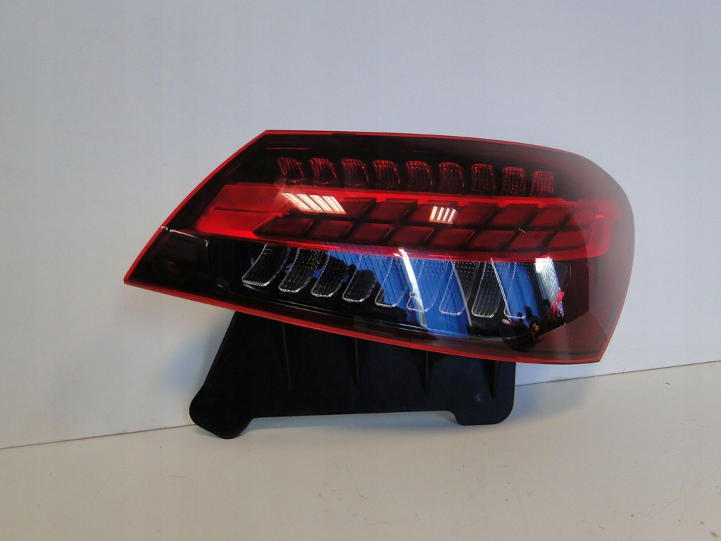 фото №6, Mercedes e klasa 213 w213 lift лампа задняя правая