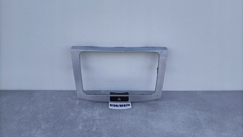фото №1, Vw passat b7 рамка корпус радіо панель 3aa858069 k136/df825