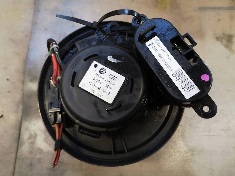 фото №1, Воздуходувка обдув 52421848 alfa romeo 147