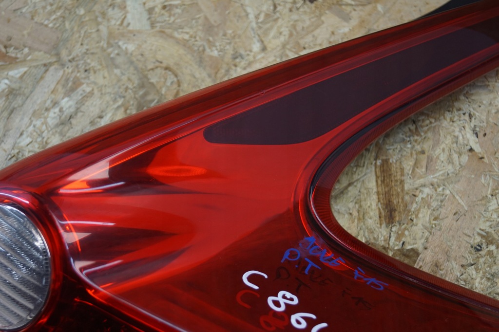 фото №9, Лампа правий задня nissan juke f15