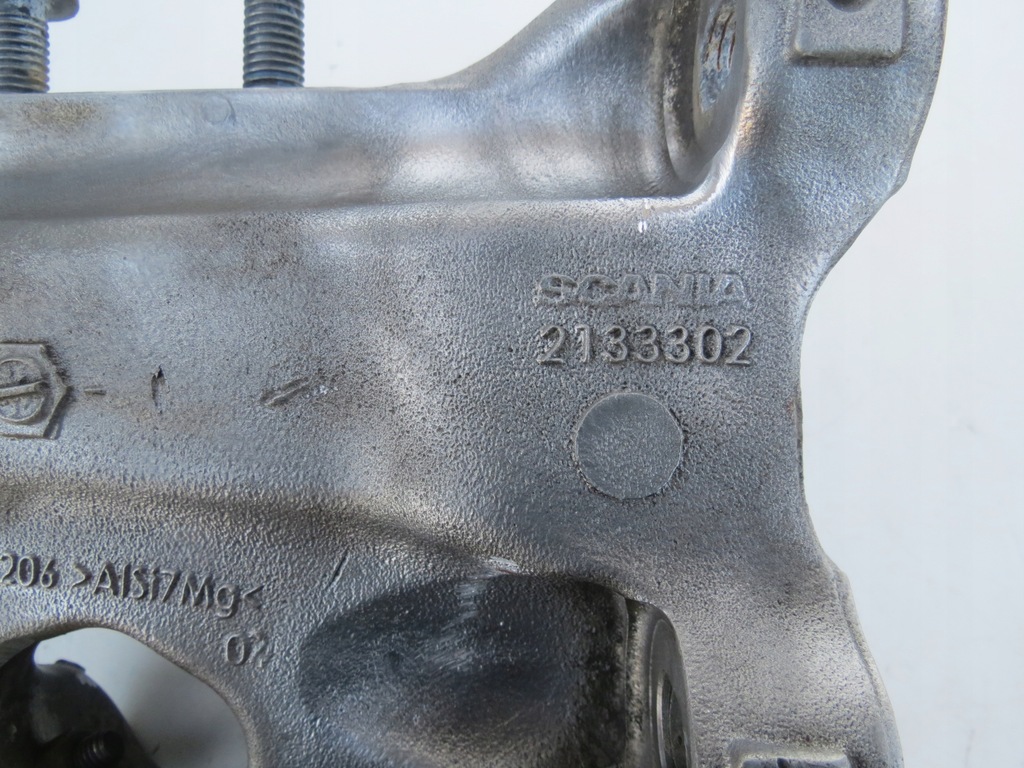 фото №12, Кронштейн кронштейн опрокидывания кабины scania r 2133303 2133302