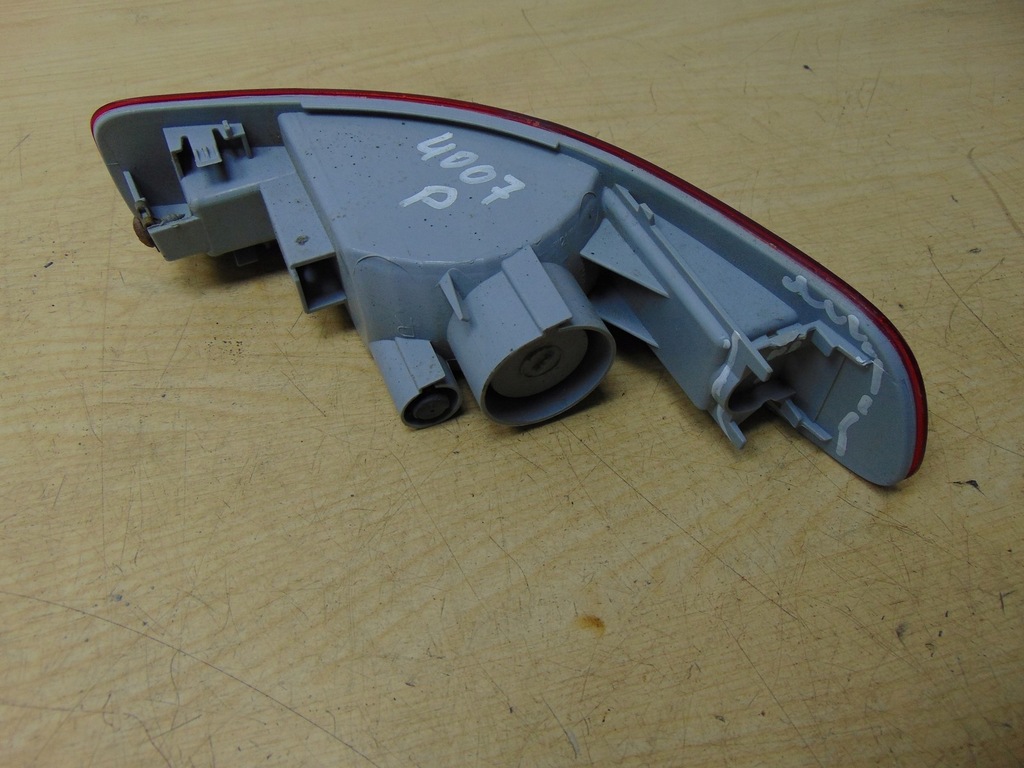 фото №5, Лампа правая задняя w бампер peugeot 4007 europa