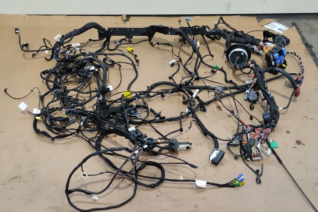 фото №1, Електропроводка джгут салону панелі renault clio v 1.5ble dci 240149650s