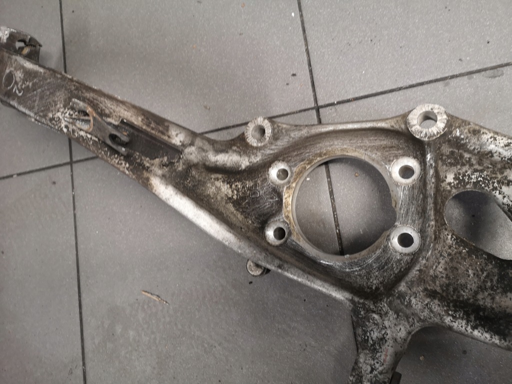 фото №11, Поворотний кулак правий перед audi a4 a5 a6 8k0407258