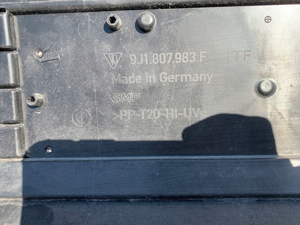 фото №10, Porsche taycan 9j1 dół дифузор бампер задній задня