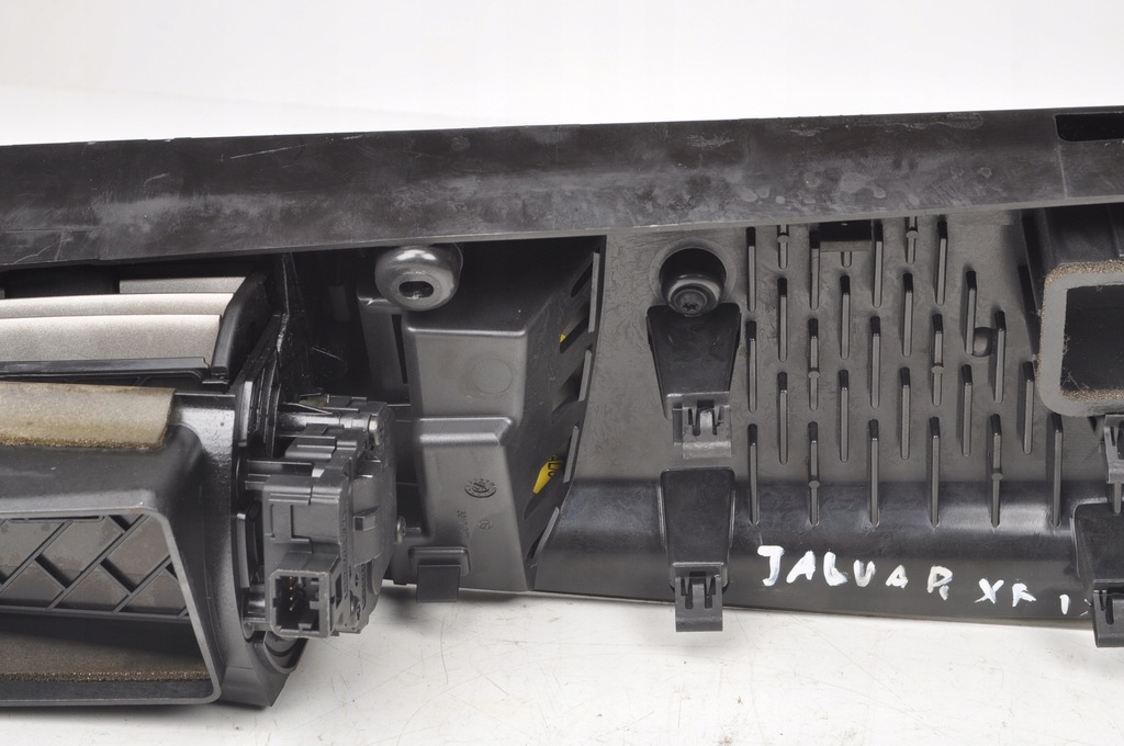 фото №8, Jaguar xf молдинг внутренняя dekor 8x23-043c26