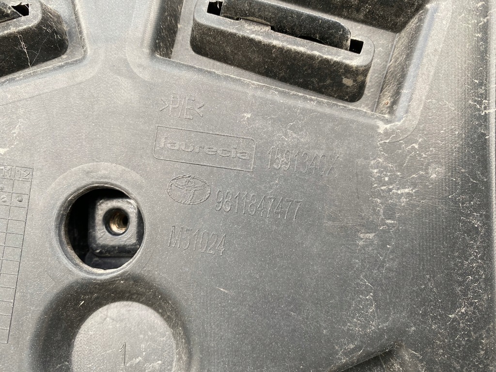 фото №9, Toyota proace ii 16- бампер передній перед решітка радіатора