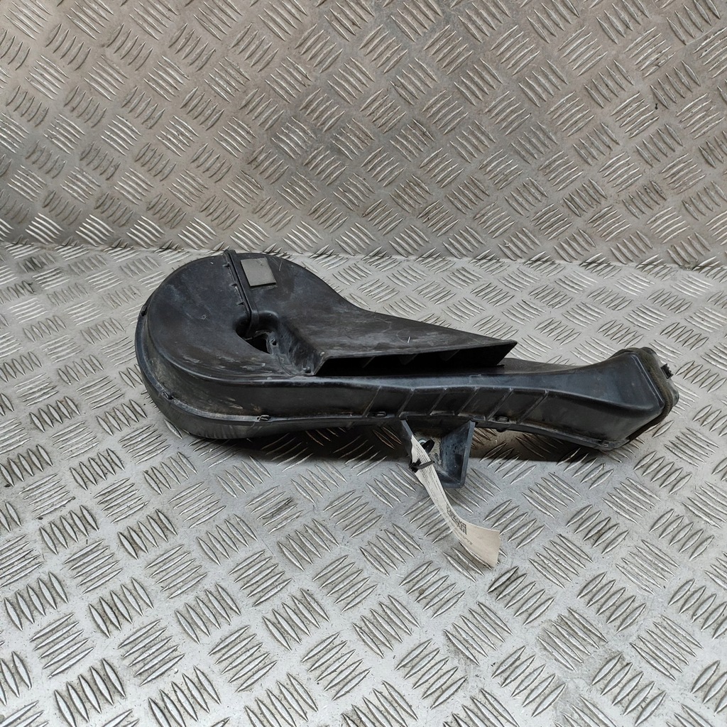 фото №6, Toyota auris e180 2013 часть трубы впуска воздуха