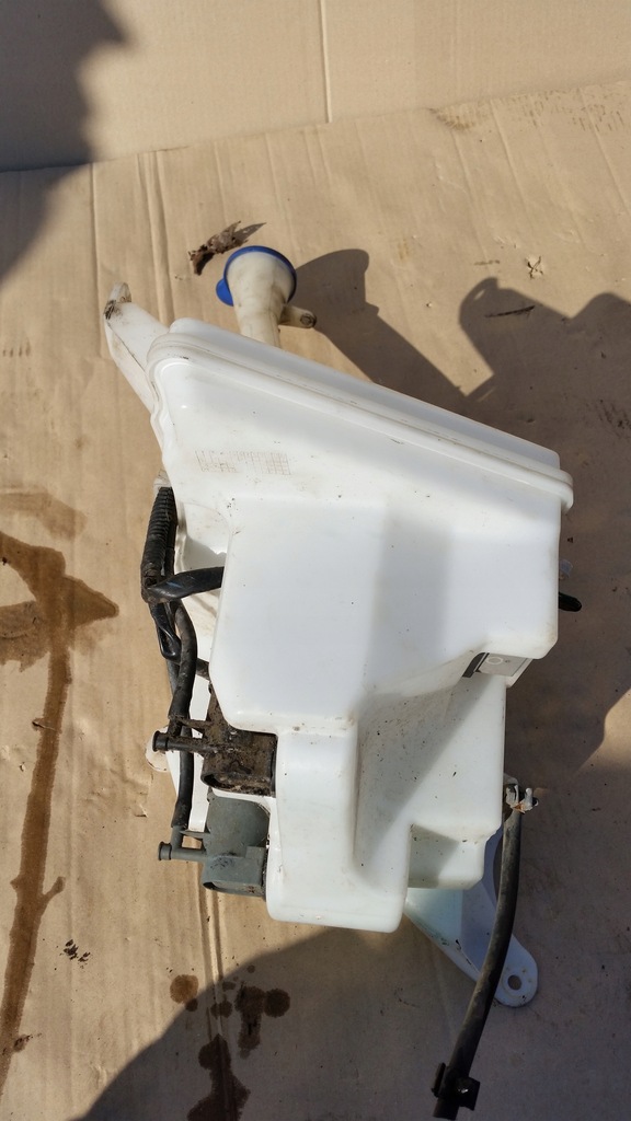 фото №6, Verso 09r- бачок жидкость омывателя