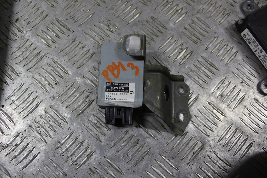 фото №1, Lexus rc 350 модуль блок управления насоса топлива