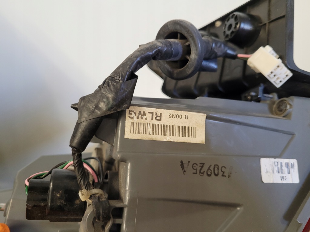 фото №12, Hyundai i30 ii 2 lift kombi лампа led задняя правый задняя правая 92402-a63 oem