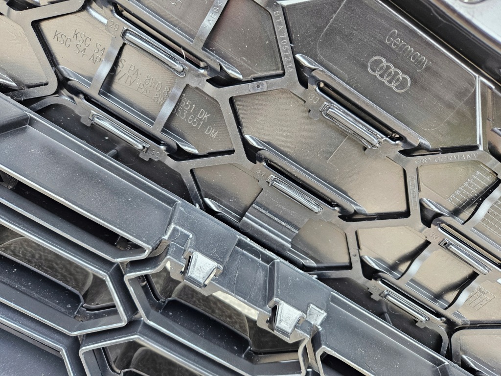 Бампер передний перед audi a4 s4 b9 8w s-line рестайлинг Оригинал