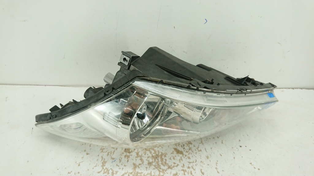 фото №11, Toyota corolla verso лампа левая передняя перед