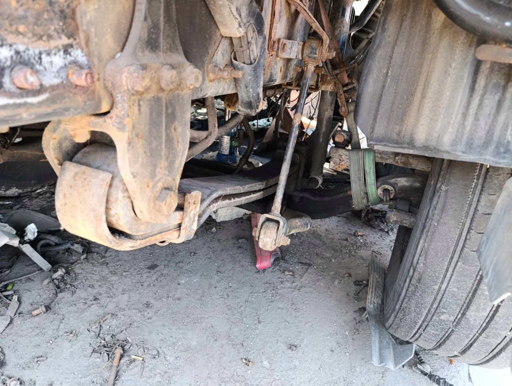 Купити Передній ресора 2 lagowy man tgm колеса 22,5 zł netto