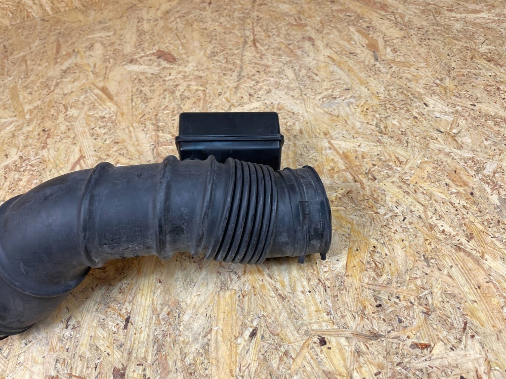 фото №9, Впуск воздухозаборник труба шланг воздуха toyota rav4 v 17881-25050 2018-