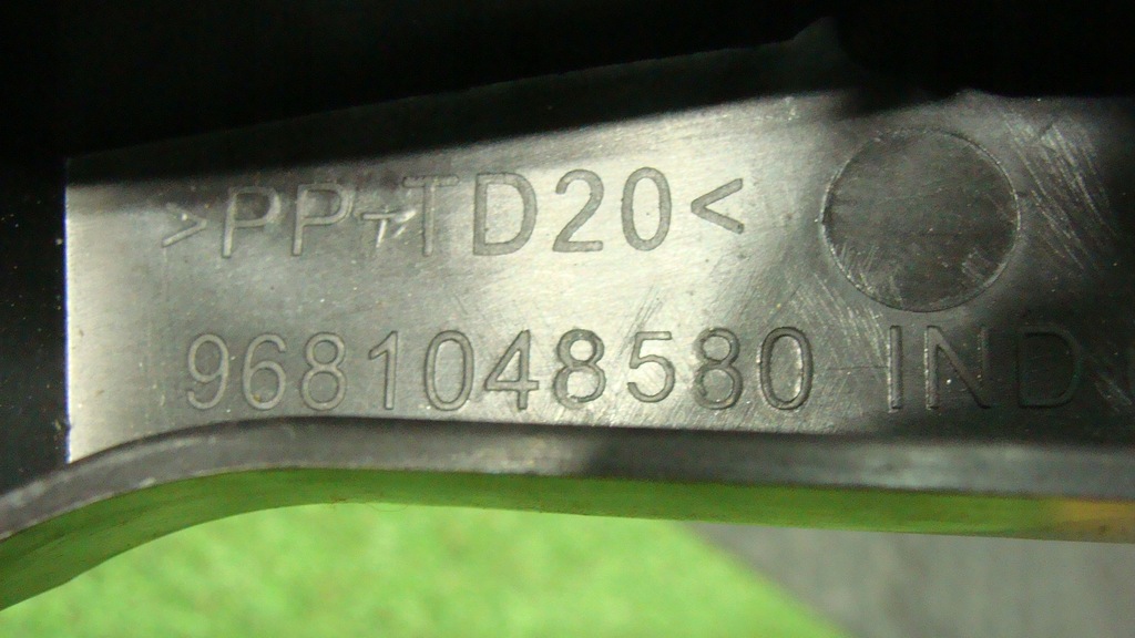 фото №7, Направляющая бампера правый задняя citroen c5 iii kombi sw 9681048580