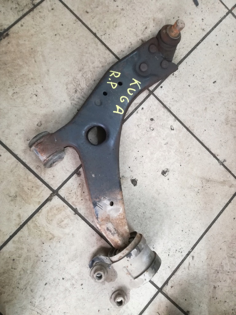 фото №1, Ford kuga mk1 2008 -2012 rok рычаг правый перед