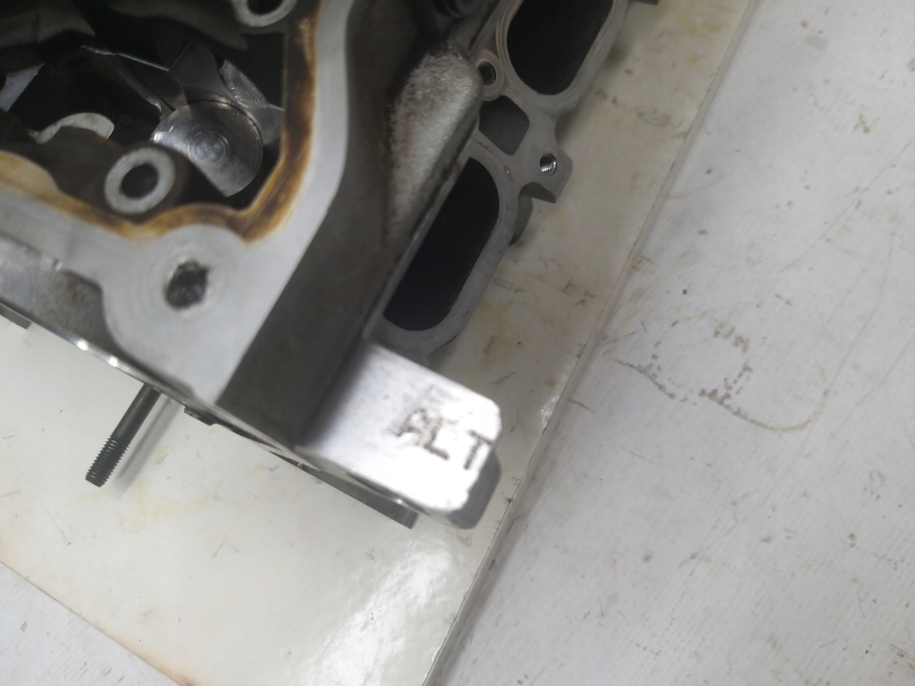 Головка двигателя gotowa 2.0 b alt 20v passat b5 a4 b6 130km 06b103373am с Разборки