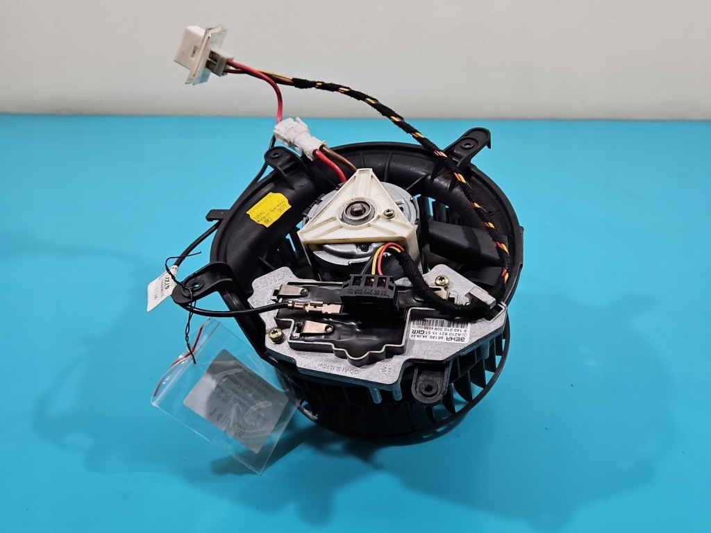 Купити Повітродувка обдув вентилятор mercedes w210 a2108211551