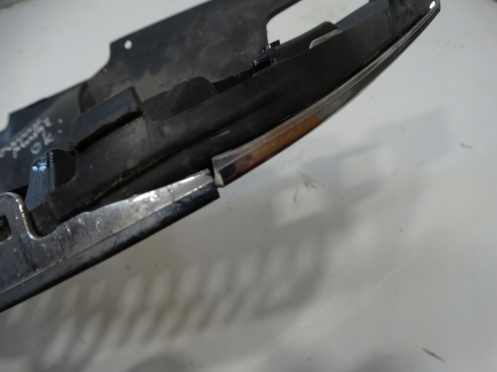 фото №12, Skoda оригинальный номер 5j0853668c решётка радиатора радиатора