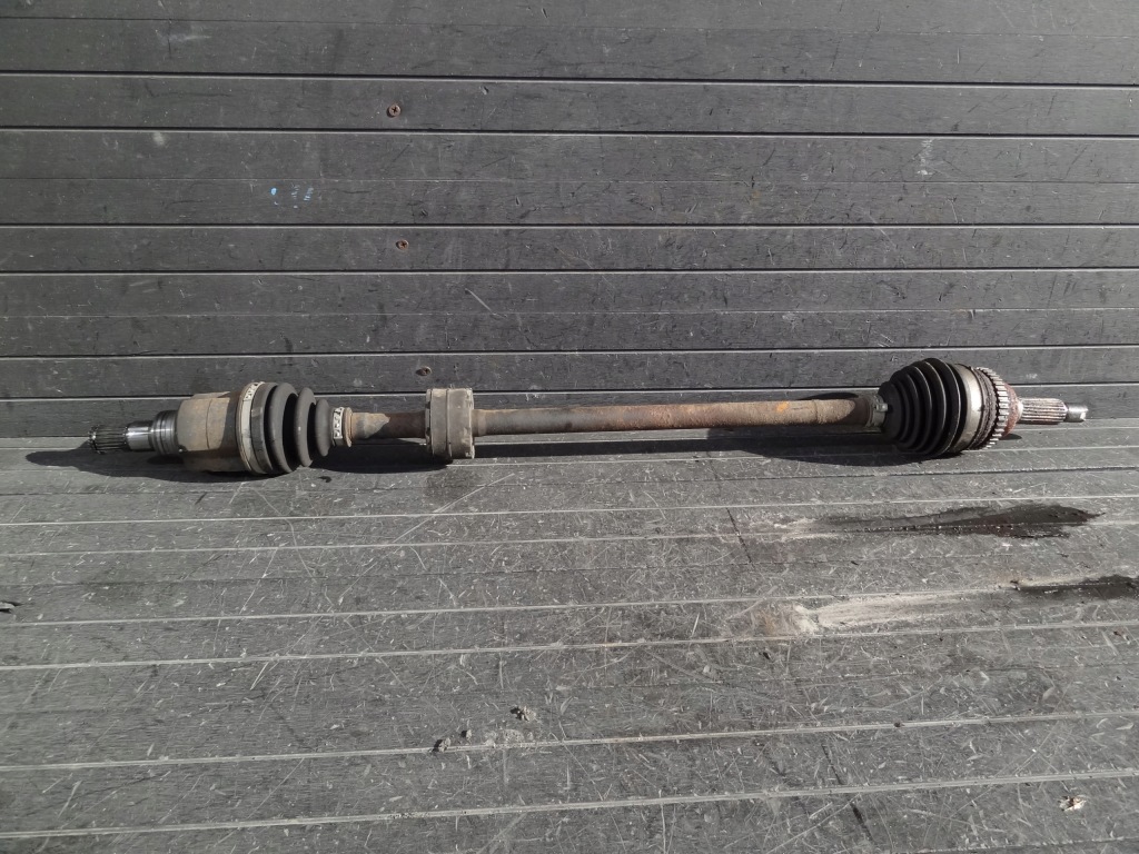 фото №1, Suzuki celerio 2018 1,0 приводной вал передняя правая оригинал